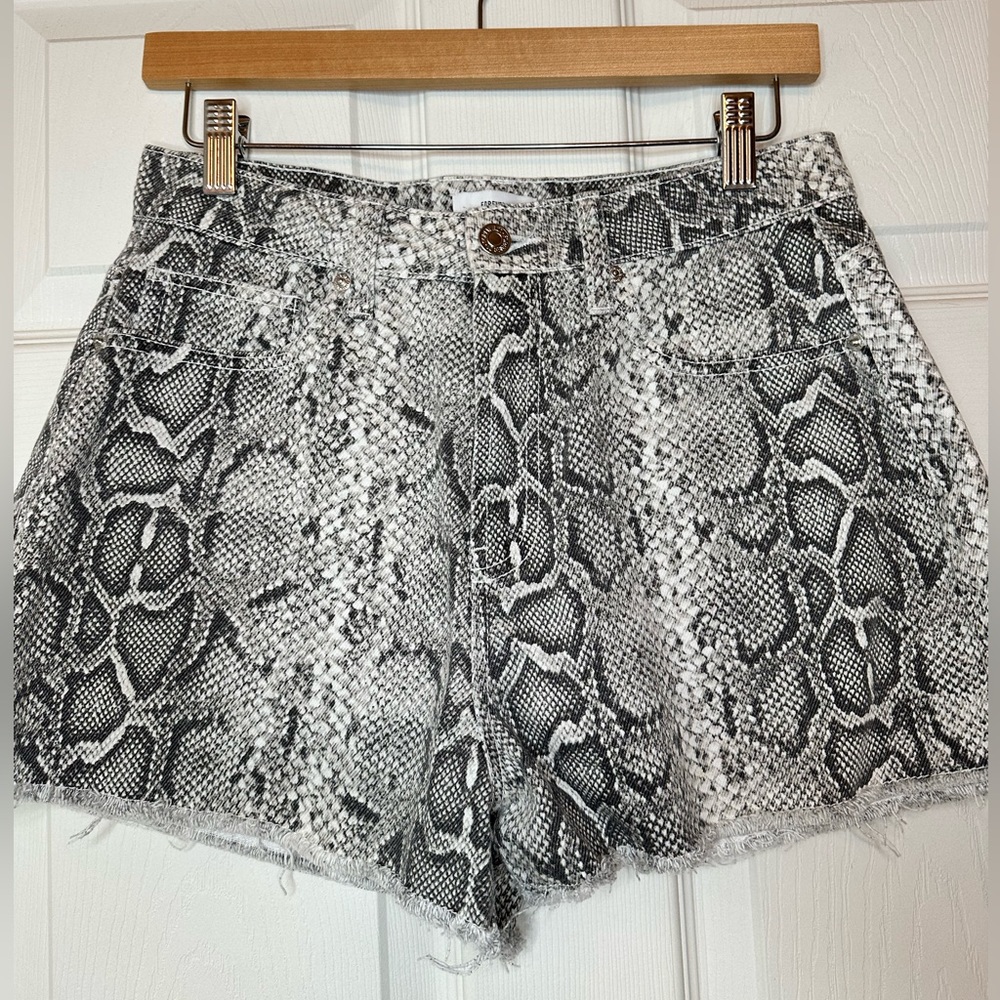 Snake Skin Jean Shorts / Forever 21